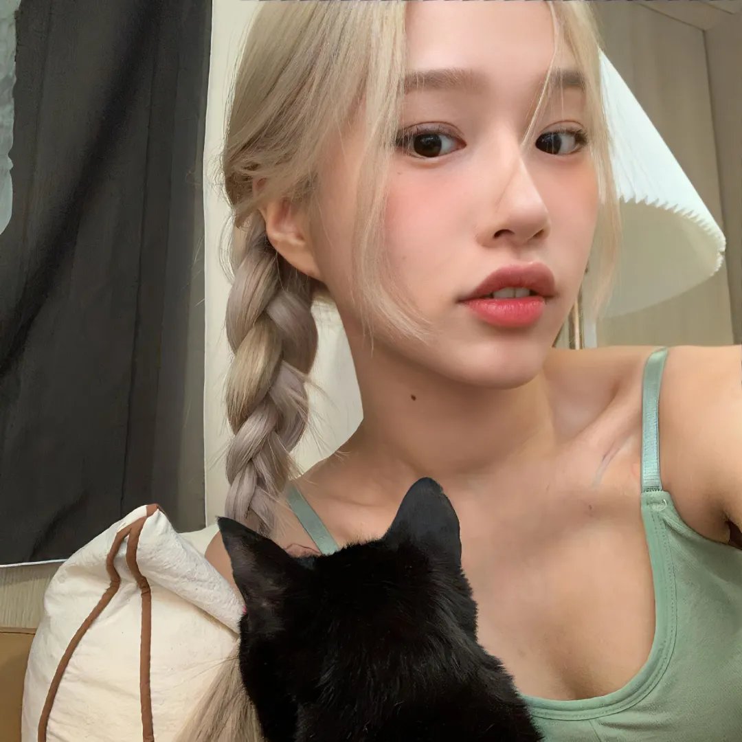 倒挂的爱丽丝